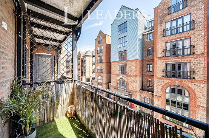 1 Bedroom Flat For Sale In Cannons Wharf, Tonbridge, Kent, TN9