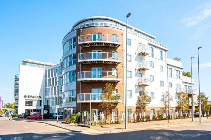 2 Bedroom Flat To Rent In Station View, Guildford, GU1