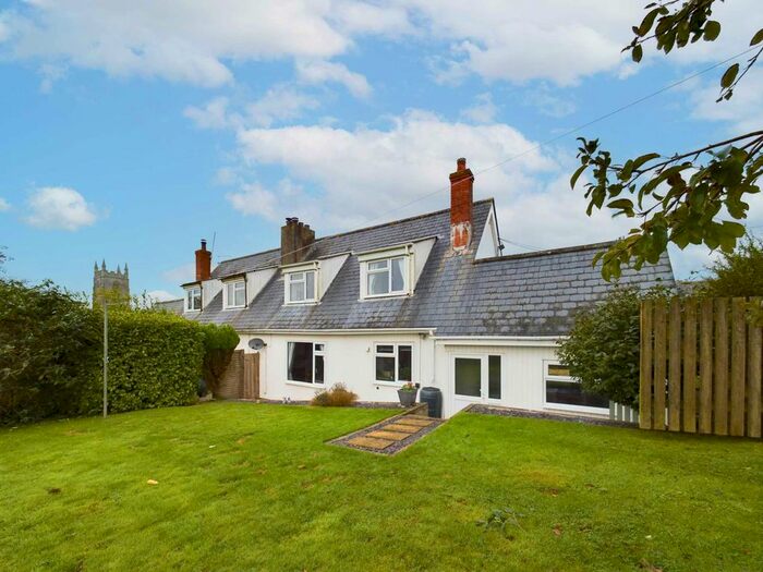 3 Bedroom Semi-detached Bungalow For Sale In Sunnymead, Lansallos, PL13