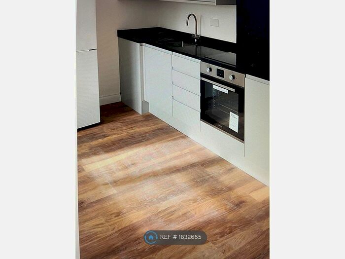 1 Bedroom Flat To Rent In Canberra Road, London, W13