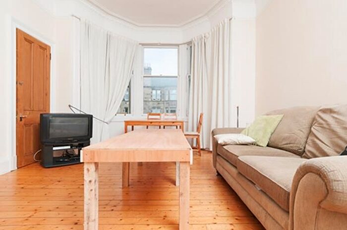 3 Bedroom Flat To Rent In Spottiswoode Road, Edinburgh, EH9