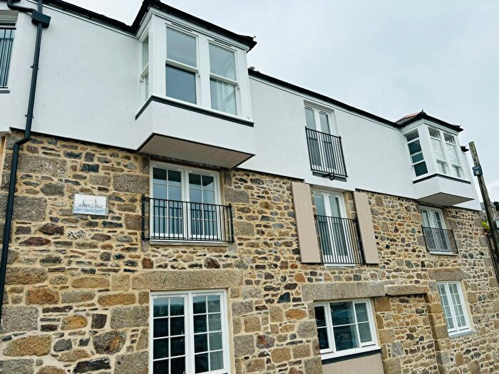 2 Bedroom Flat To Rent In The Strand, Newlyn, Penzance, TR18