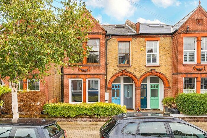 2 Bedroom Flat For Sale In Isis Street, Earlsfield, SW18