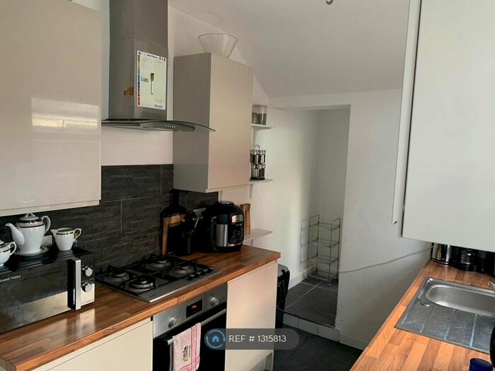 3 Bedroom Terraced House To Rent In Katherine Road, Smethwick B67