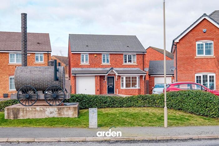 4 Bedroom Detached House For Sale In Herringbone Way, Kingswinford, DY6