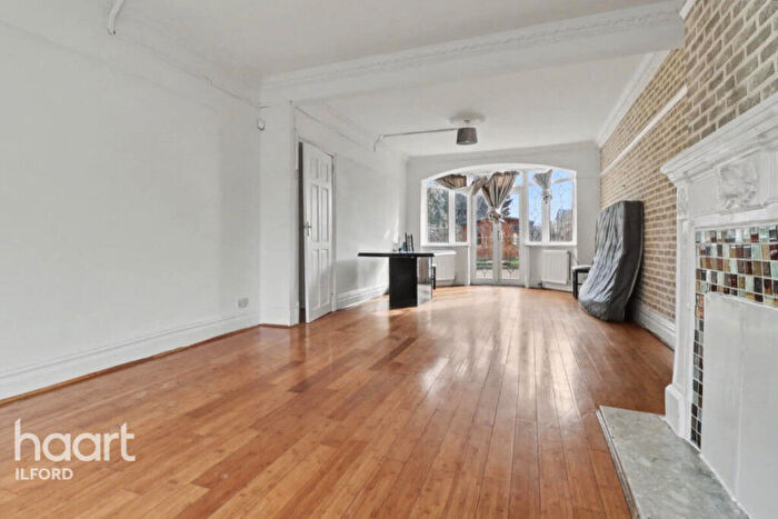 4 Bedroom Terraced House To Rent In Ashburton Avenue, Ilford, IG3