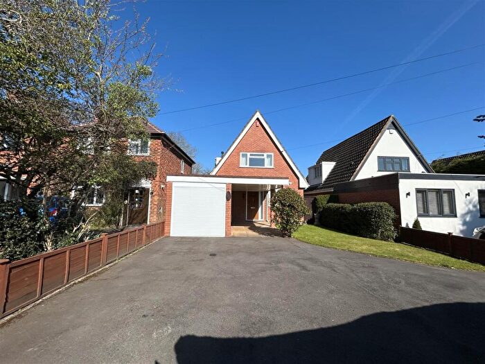 2 Bedroom Detached House For Sale In Shawhurst Lane, Hollywood, B47