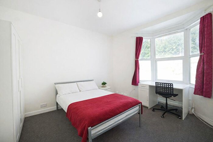 2 Bedroom Flat To Rent In Upper Lewes Road, Brighton, BN2