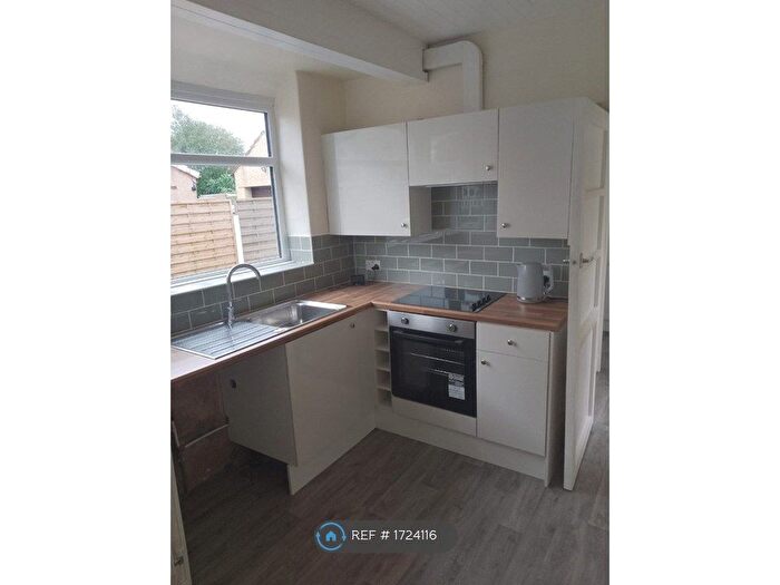 1 Bedroom Flat To Rent In Elkin Road, Morecambe, LA4