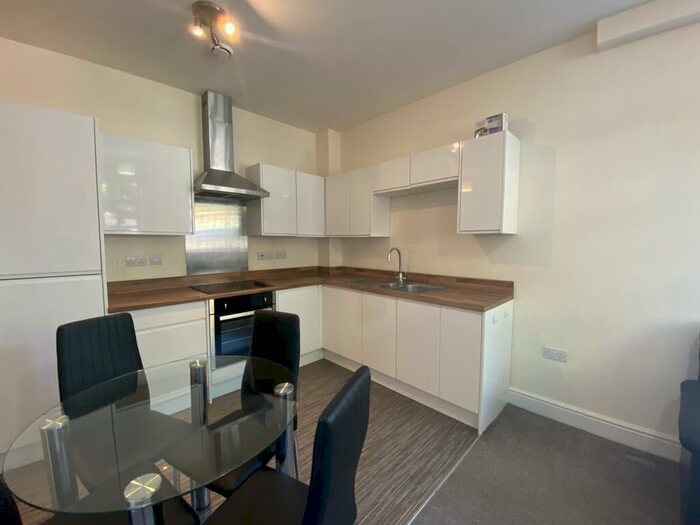 2 Bedroom Apartment To Rent In Electra House, SN1