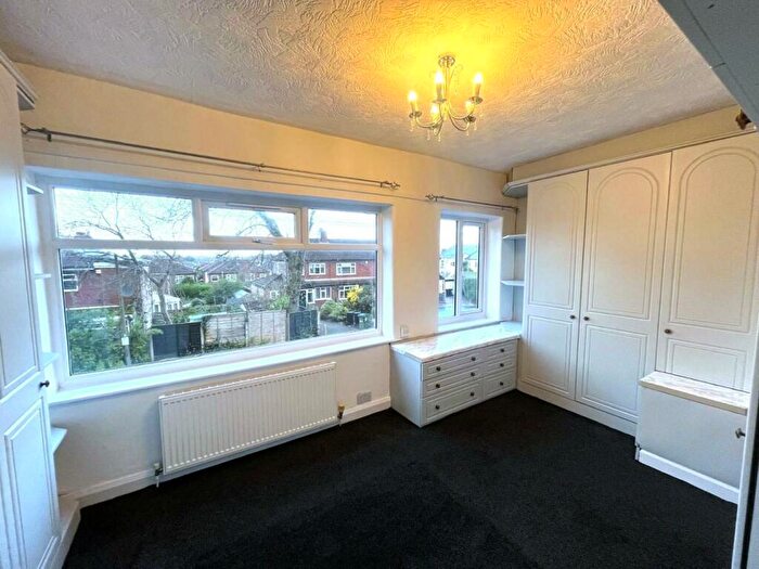 2 Bedroom End Of Terrace House To Rent In Brookfield Avenue, Bredbury, SK6