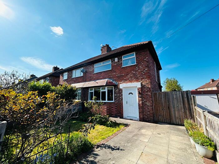 3 Bedroom Semi-Detached House For Sale In Albany Road, Lymm, WA13