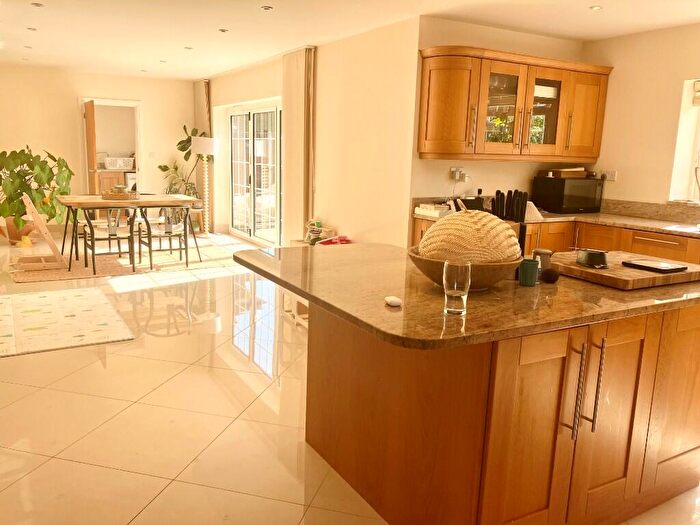 5 Bedroom Detached House To Rent In Ashbury Close, Hatfield, Hertfordshire, AL10