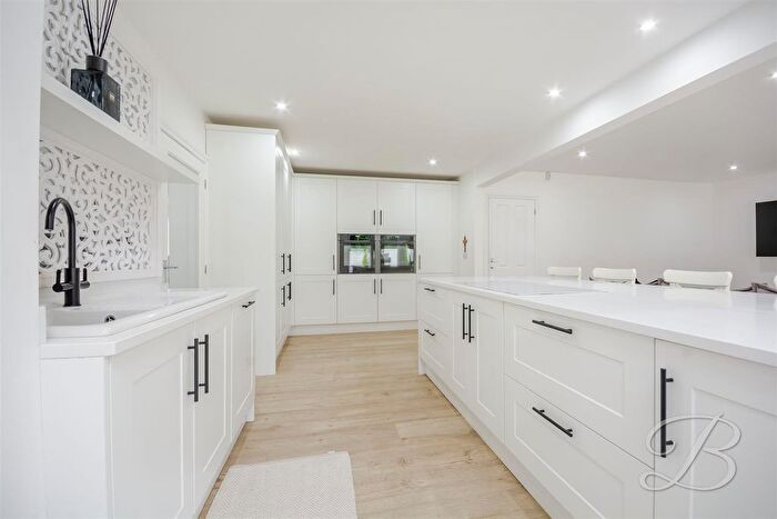 5 Bedroom Detached House For Sale In The Avenue, Mansfield, NG18