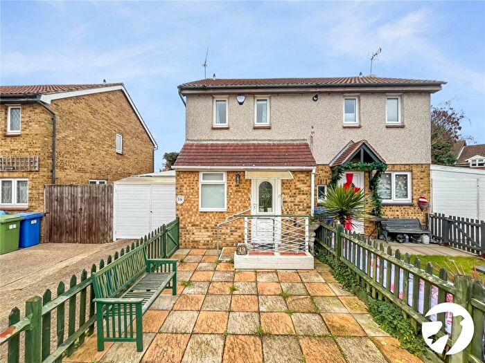 2 Bedroom Semi Detached House For Sale In Vectis Drive, Sittingbourne, Kent, ME10