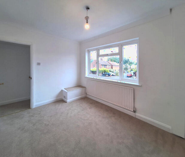 2 Bedroom Detached House For Sale In Bourneside Road, Addlestone, KT15