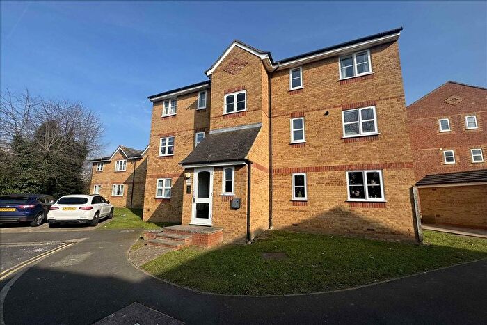 2 Bedroom Flat For Sale In Redford Close, Feltham, Middlesex, TW13