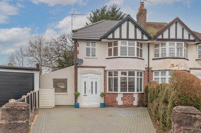 3 Bedroom Semi-Detached House To Rent In Graham Crescent, Rubery, Birmingham B45