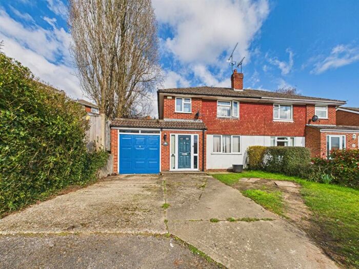 3 Bedroom Semi-Detached House For Sale In Dark Lane, Tilehurst, RG31