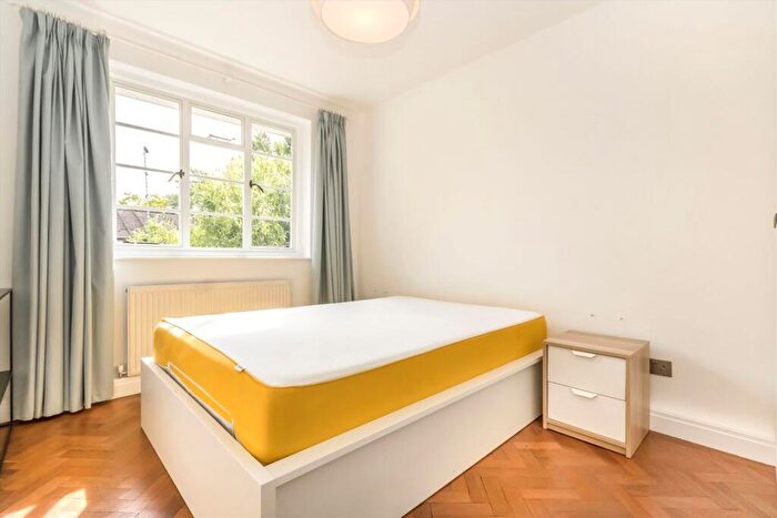 2 Bedroom Flat To Rent In Beaufort Road, Kingston, KT1