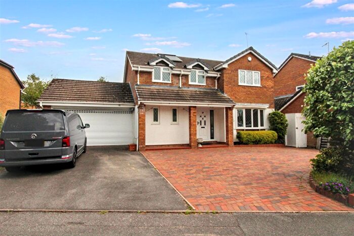 4 Bedroom Detached House To Rent In Marshwood Avenue, Poole, BH17
