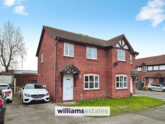3 Bedroom Semi-Detached House For Sale In Lon Delyn, Prestatyn, LL19