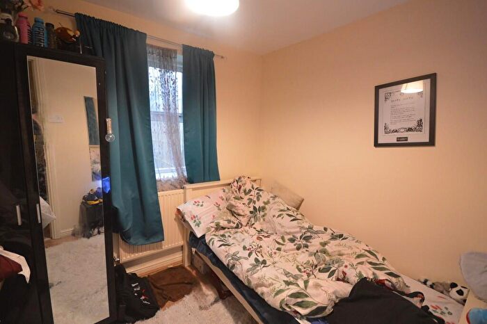 4 Bedroom Town House To Rent In Chamberlayne Avenue, Wembley, HA9