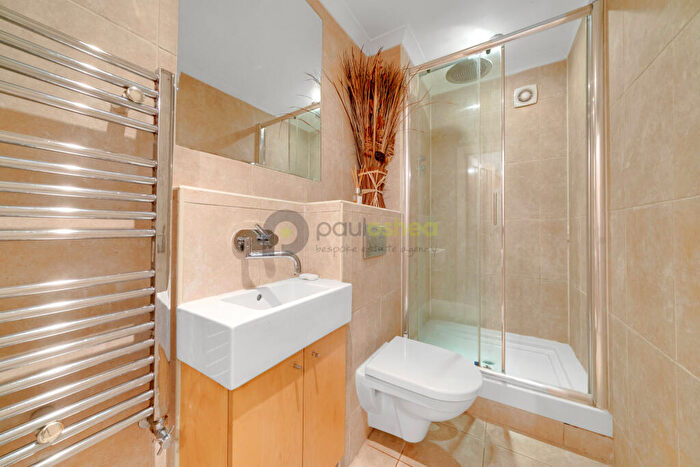 6 Bedroom Detached House For Sale In Farrers Place, Shirley Hills, CR0