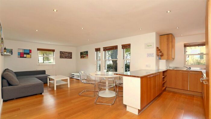 1 Bedroom Flat To Rent In St Lukes Road, Notting Hill, W11