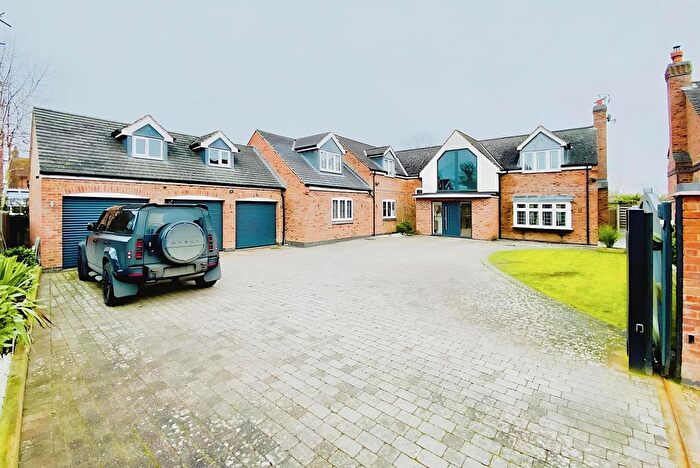 5 Bedroom Detached House For Sale In Dunton Road, Broughton Astley, LE9