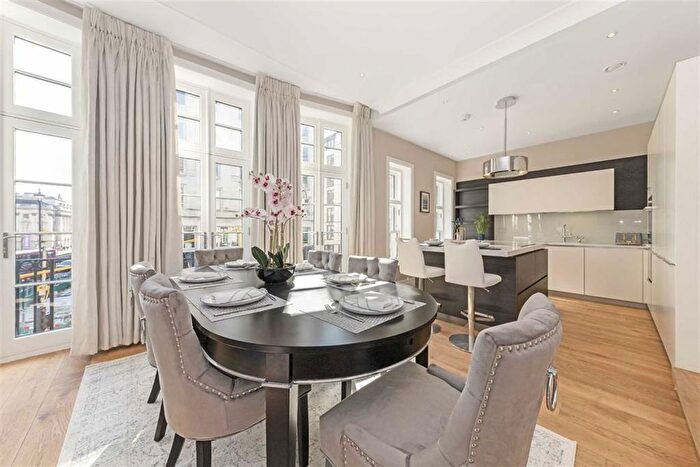 3 Bedroom Flat To Rent In Strand, London, WC2R