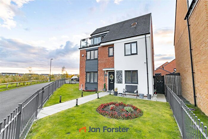 5 Bedroom Detached House For Sale In Moor Drive, Wallsend, NE28