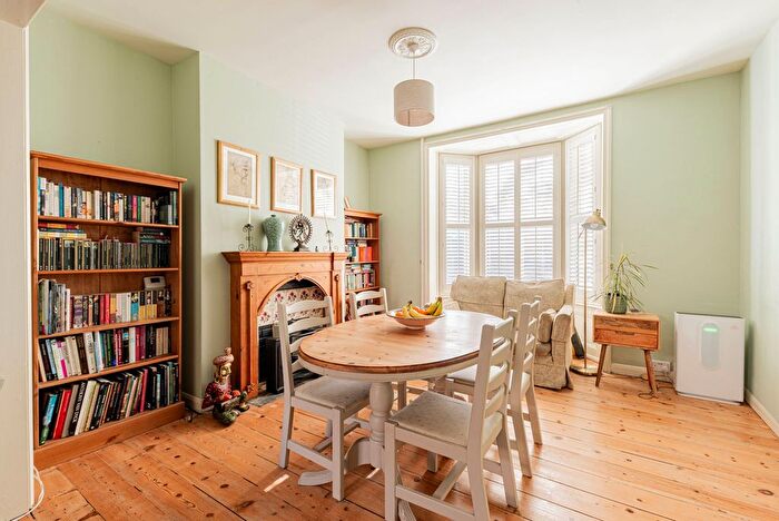 3 Bedroom Property For Sale In Station Road, Faversham, ME13