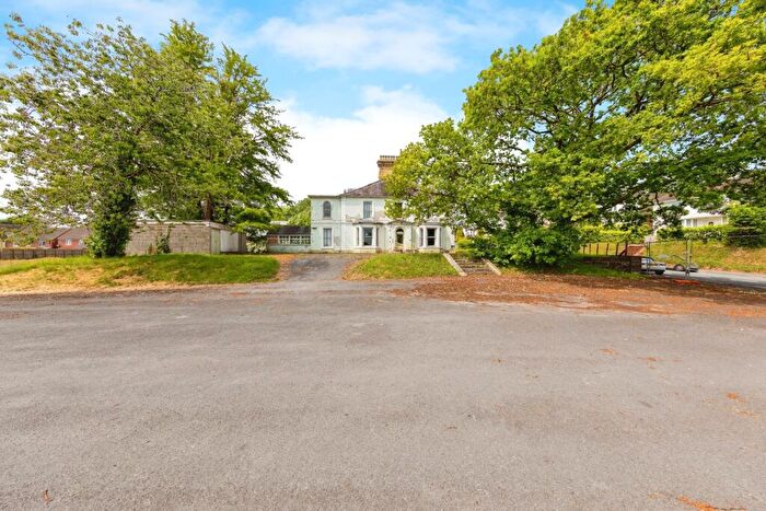 18 Bedroom Detached House For Sale In Limegrove Avenue, Carmarthen, SA31
