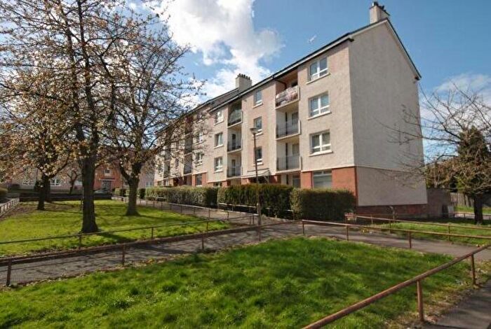2 Bedroom Flat To Rent In Lochburn Grove, Maryhill, Glasgow, G20