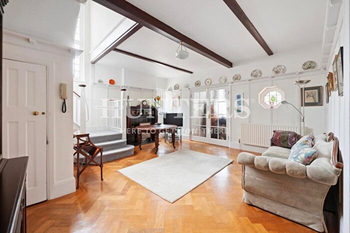 6 Bedroom Semi Detached House For Sale In Minster Road, London, NW2