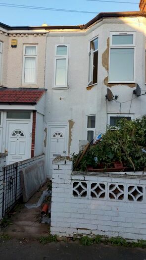 5 Bedroom Terraced House To Rent In Dudley Road, Southall UB2