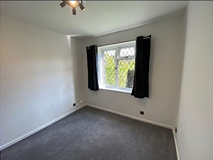 2 Bedroom Flat To Rent In Bridgnorth Road, Compton, Wolverhampton, WV6