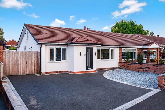 2 Bedroom Semi-Detached Bungalow To Rent In New Heys Way, Bolton, BL2