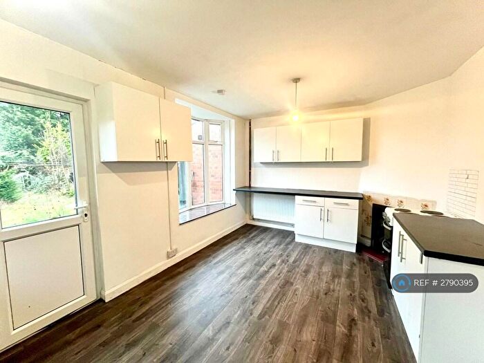 3 Bedroom Semi Detached House To Rent In Charter Avenue, Coventry, CV4