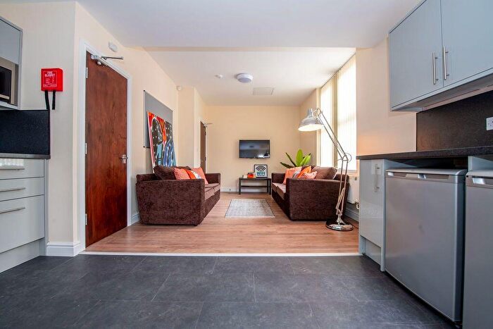 7 Bedroom Terraced House To Rent In Connaught Road, Liverpool, L7