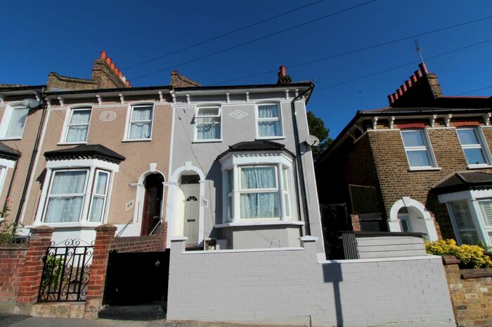 2 Bedroom End Of Terrace House To Rent In Brookbank Road, Lewisham, SE13