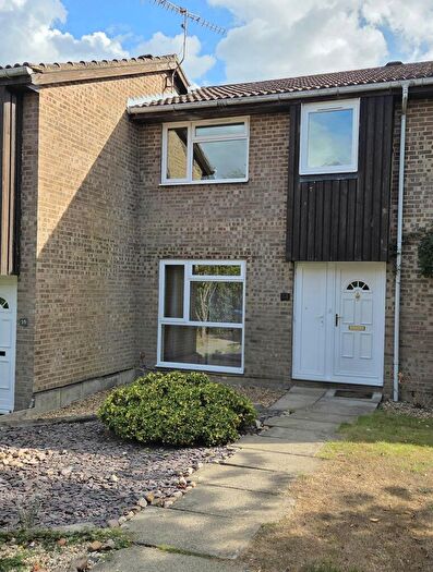3 Bedroom House To Rent In Cavalier Way, RH19