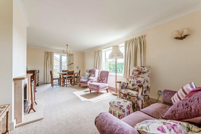 3 Bedroom Detached Bungalow For Sale In Lincoln Close, Swanton Morley, NR20