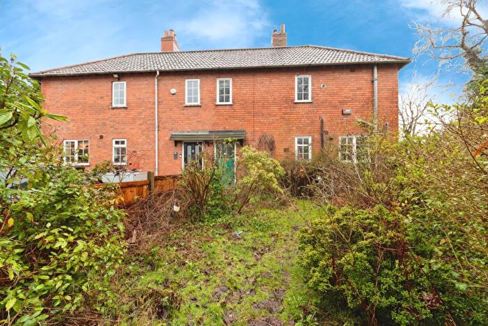 2 Bedroom Semi Detached House For Sale In Appian Close, Birmingham, West Midlands, B14