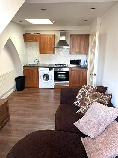 1 Bedroom Flat To Rent In Clive Street, Cardiff(City), CF11