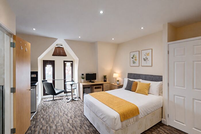 Studio To Rent In Flat, Gladstone Buildings, St James Row, S1