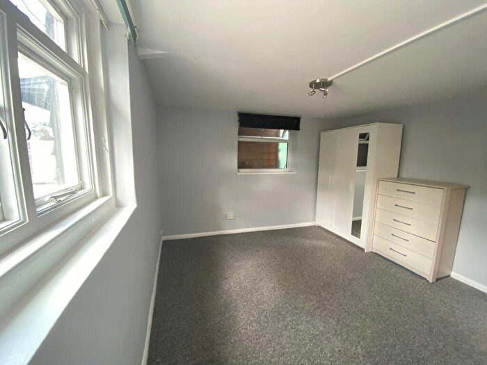 1 Bedroom House To Rent In Welwyn Equestrian Centre, Arnolds Farm, Pottersheath Road, AL6