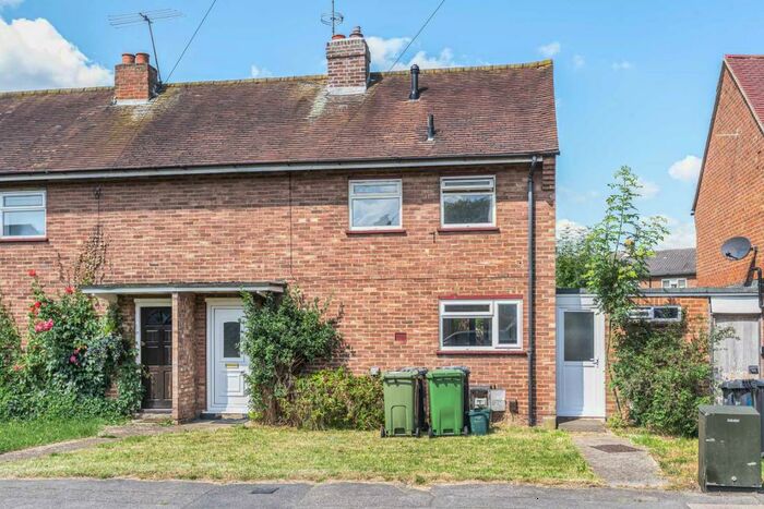 4 Bedroom Semi-Detached House To Rent In Cabell Road, Guildford, GU2