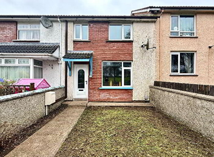 3 Bedroom Mid Terraced House For Sale In Carnhill, Derry, BT48